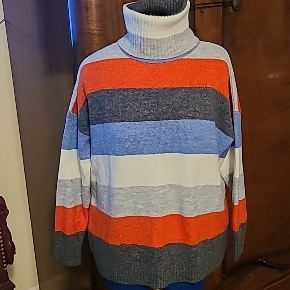 Milan kisses striped turtleneck sweater Sz XL (#650) excellent condition.